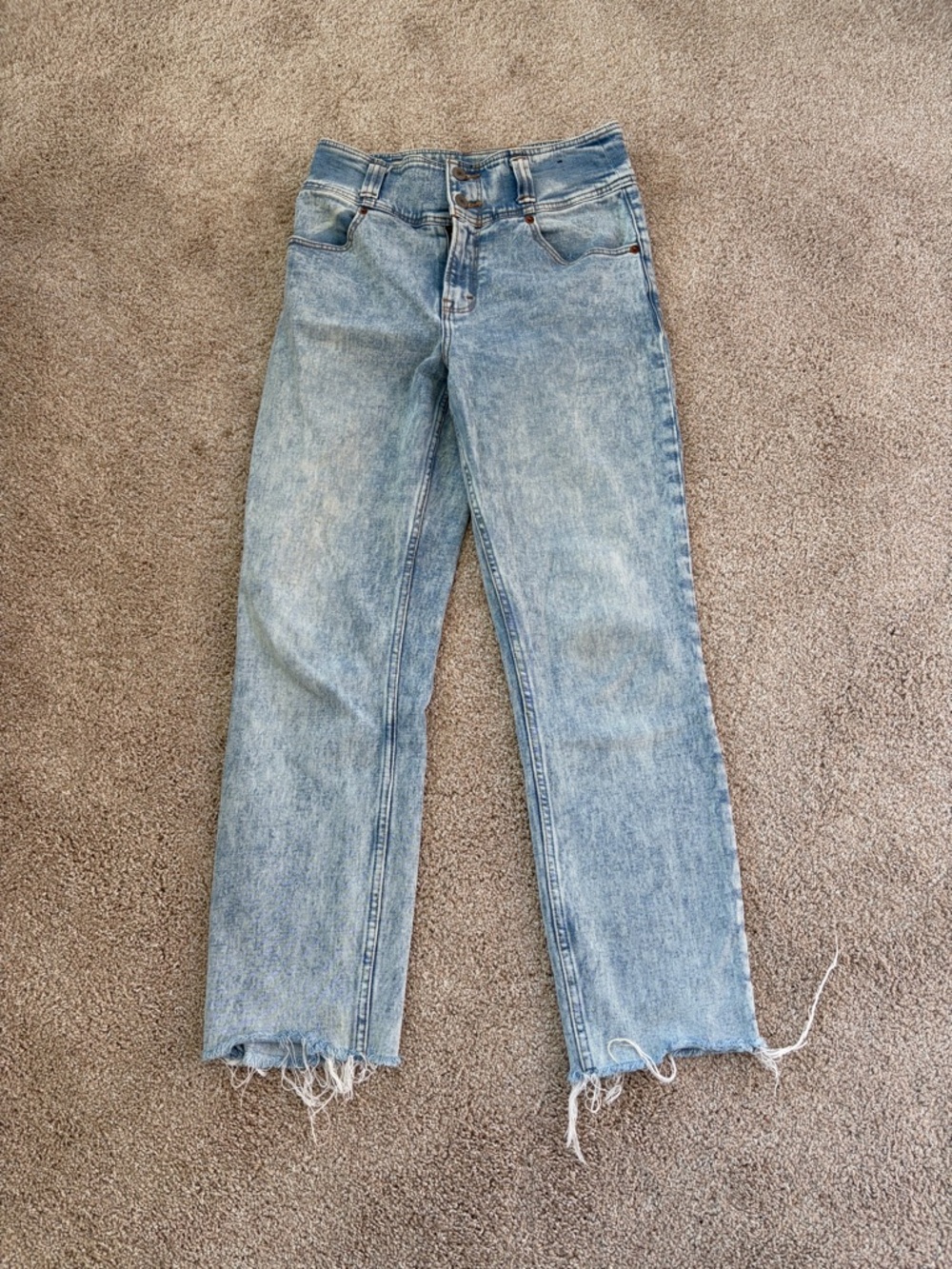 Abercrombie Light Wash Ultra High-Rise Mom Jeans - Light Blue